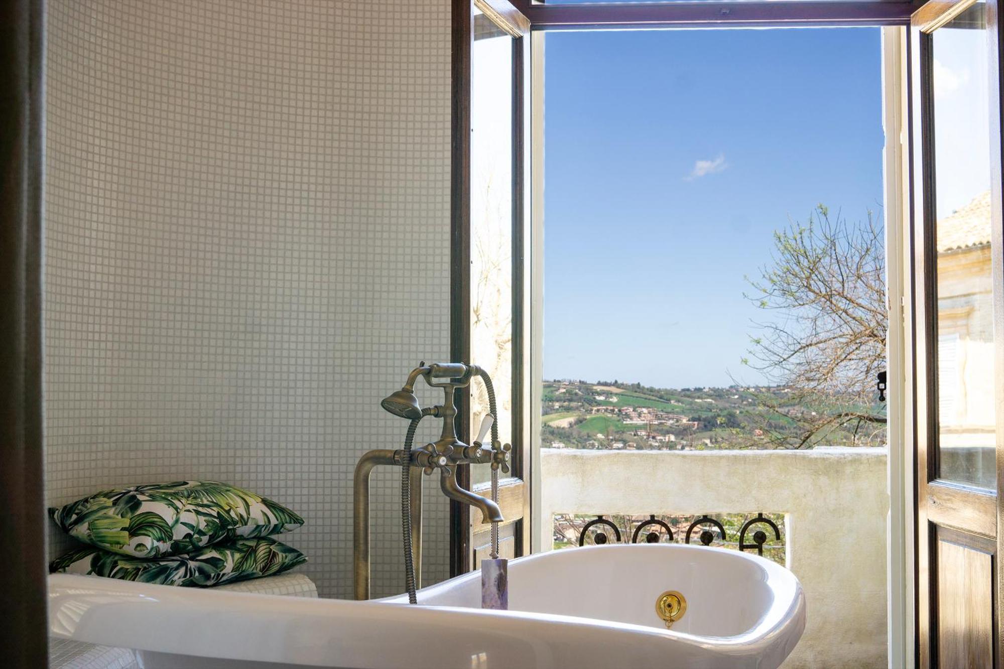 Ballerina Bianca Bed & Breakfast Grottazzolina ภายนอก รูปภาพ